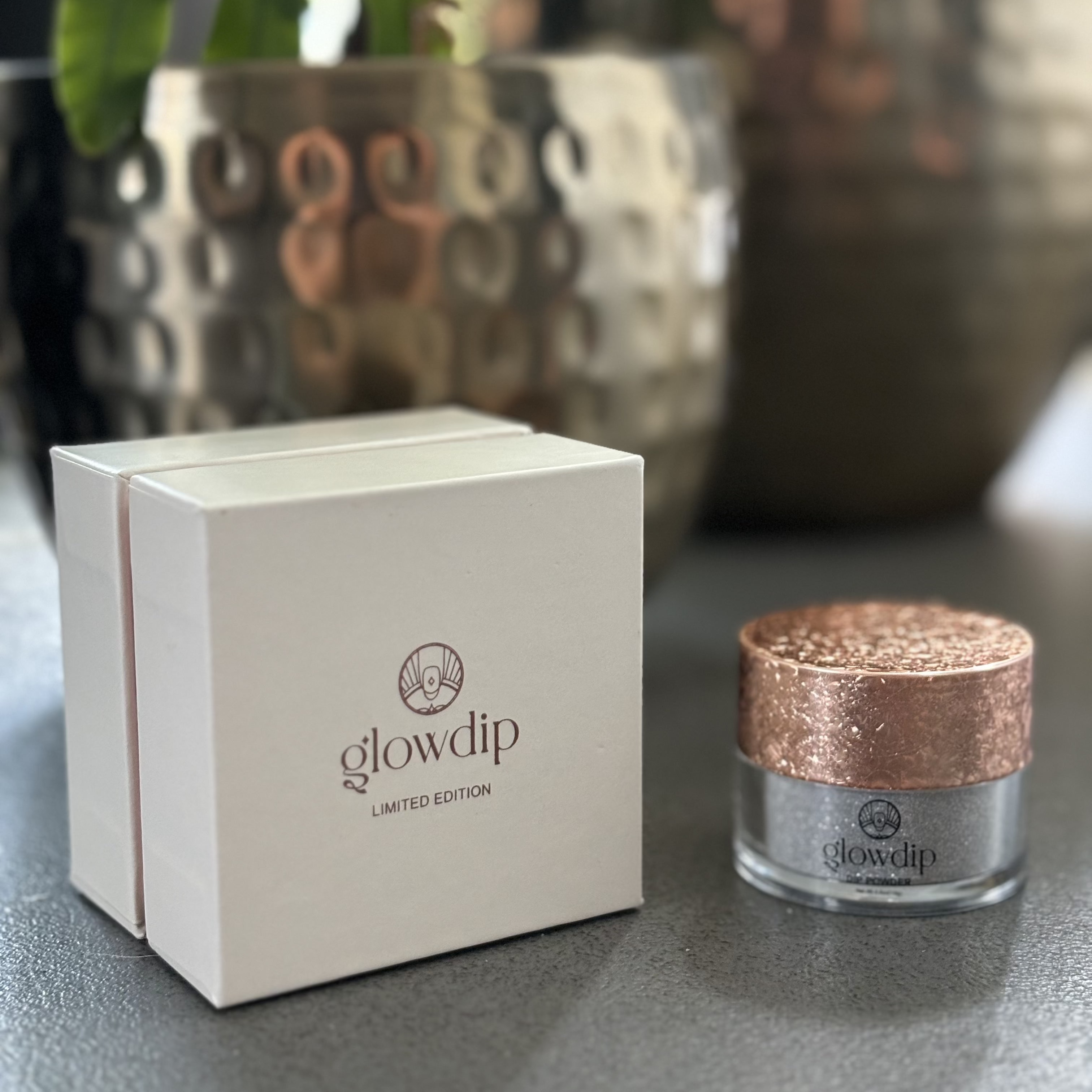 <tc>Limited Edition 2 - Reflective Diamond Dipping Powder</tc>